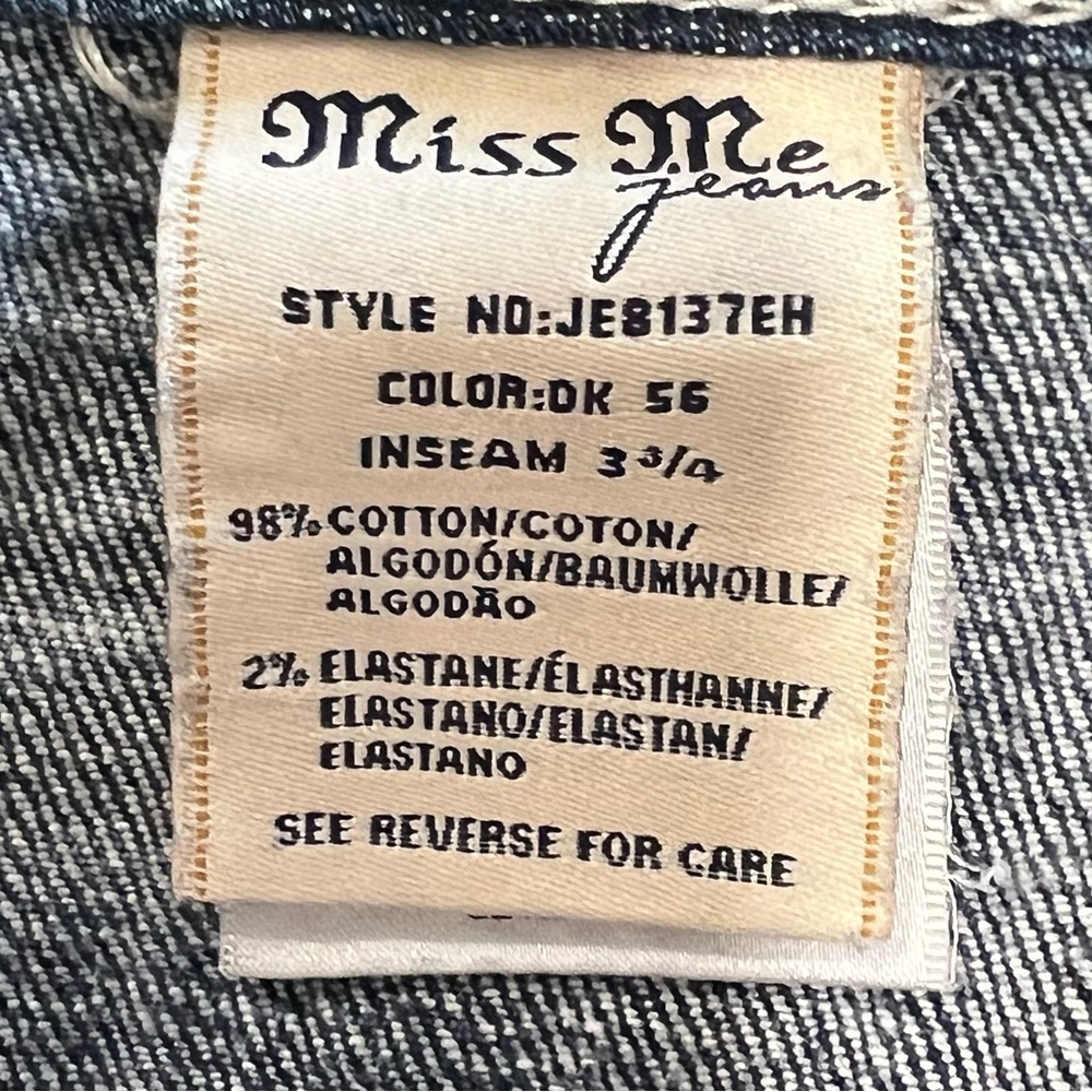 Miss Me: Distressed Easy Shorts - Picture 11 of 12
